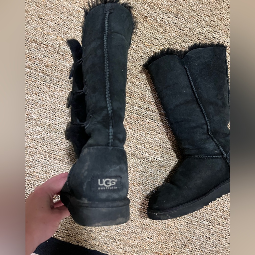 Triple Bailey Button Ugg - Size 7 - image 3